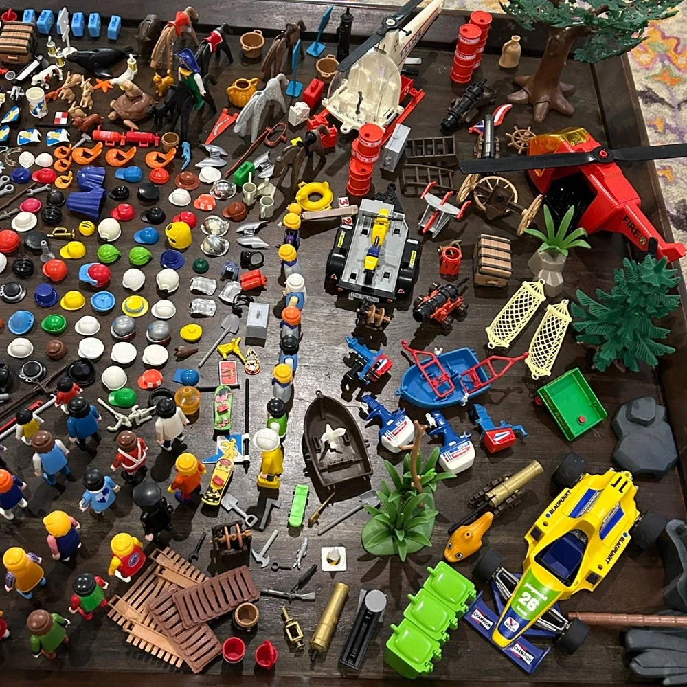 Vintage Playmobil 70’s, 80’s , 90’s and up Tons of Pieces!!!! Fantastic deal - Picture 11 of 16